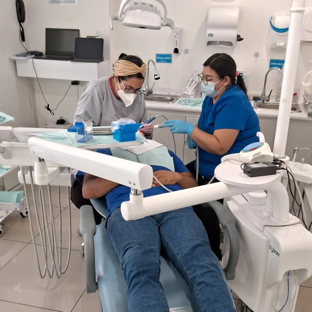 Recepción o área de espera Dental Flex
